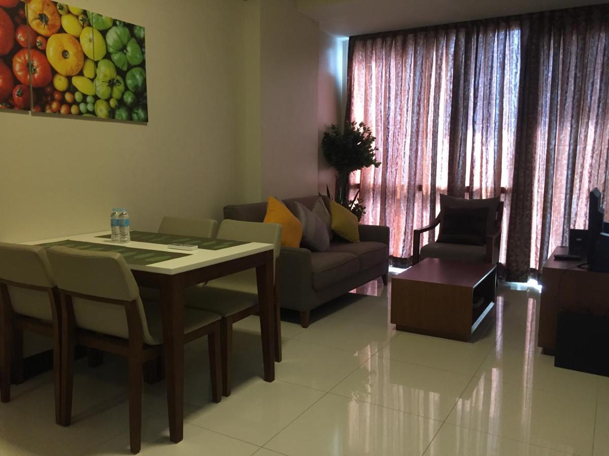 Mactan Newtown Condo Мактан Екстер'єр фото