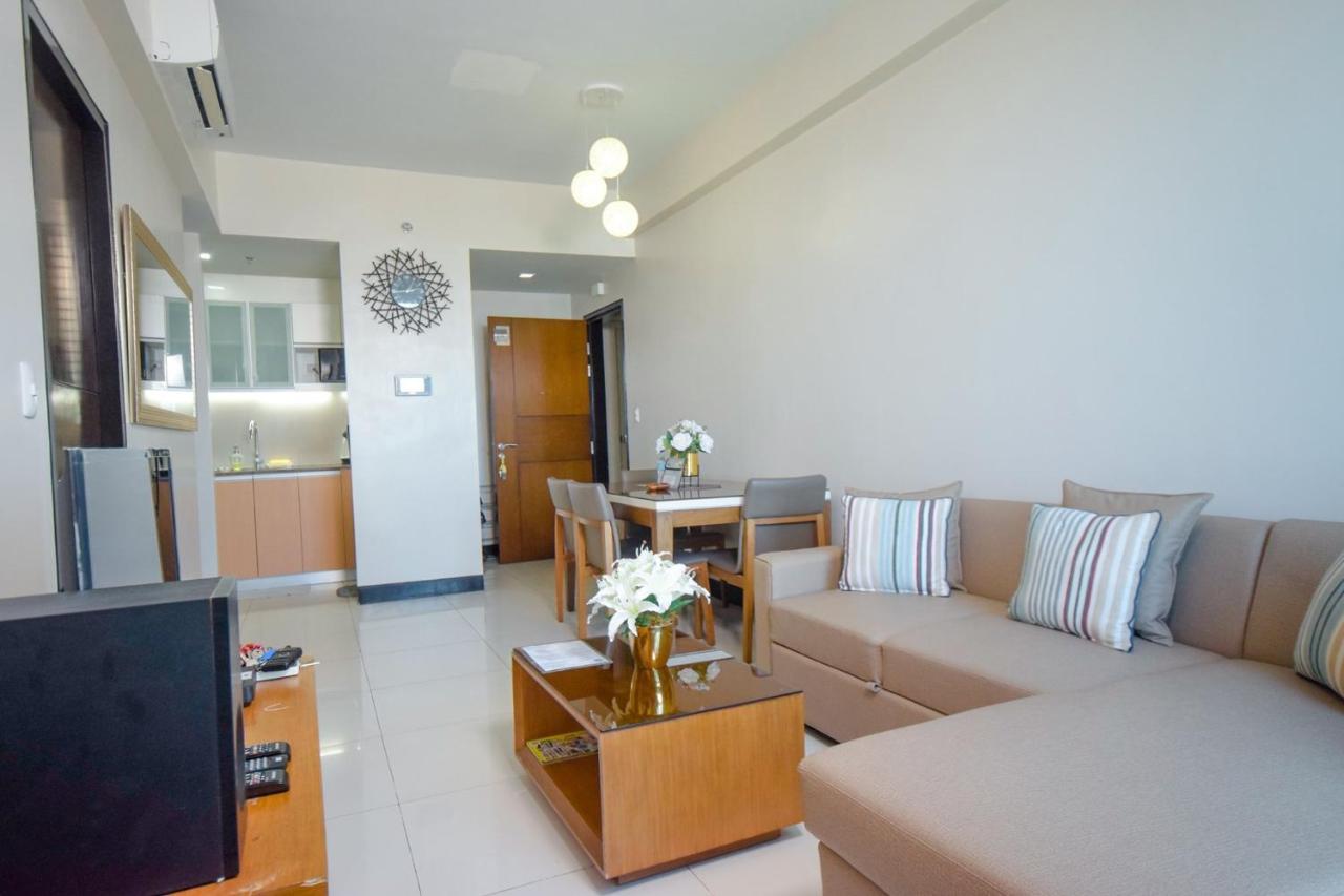 Mactan Newtown Condo Мактан Екстер'єр фото