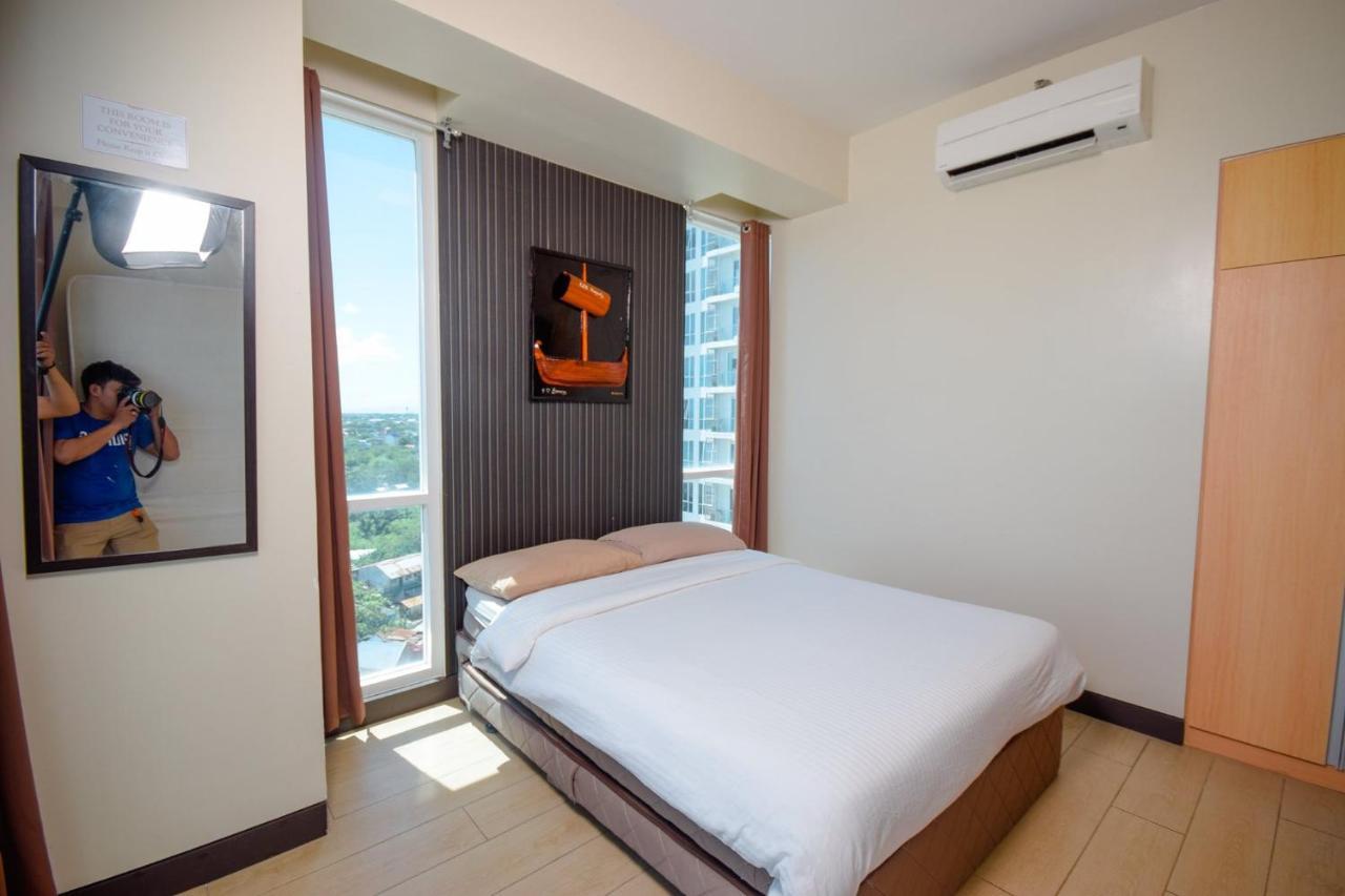 Mactan Newtown Condo Мактан Екстер'єр фото