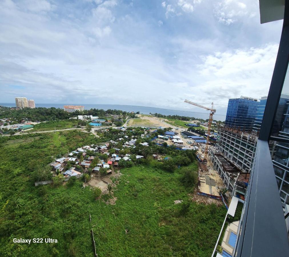 Mactan Newtown Condo Мактан Екстер'єр фото