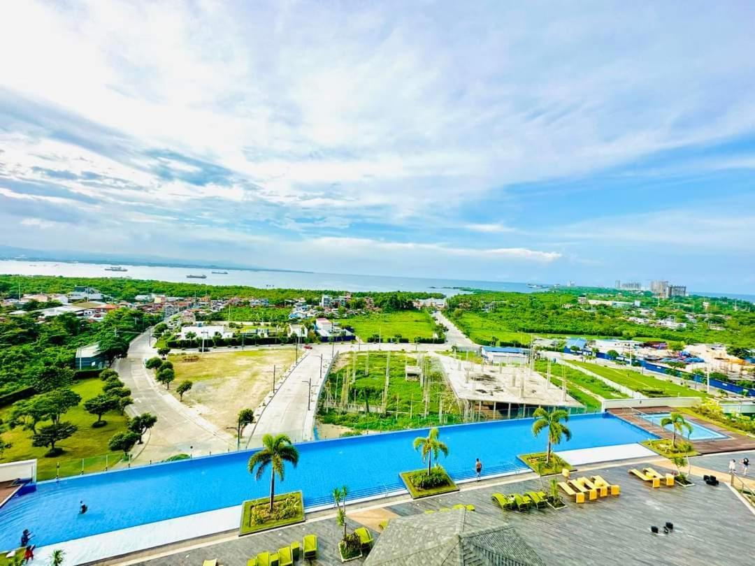 Mactan Newtown Condo Мактан Екстер'єр фото