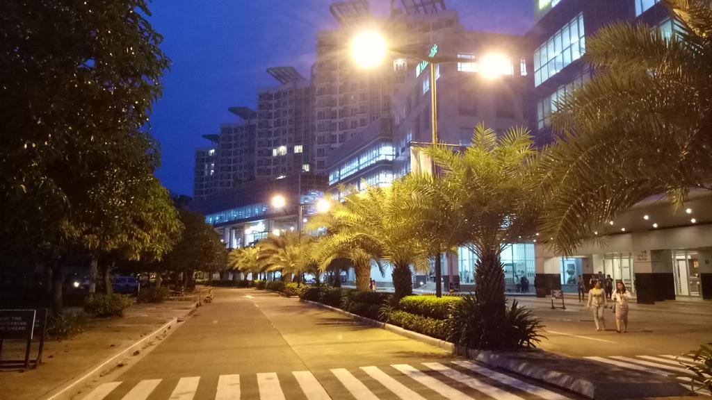 Mactan Newtown Condo Мактан Екстер'єр фото