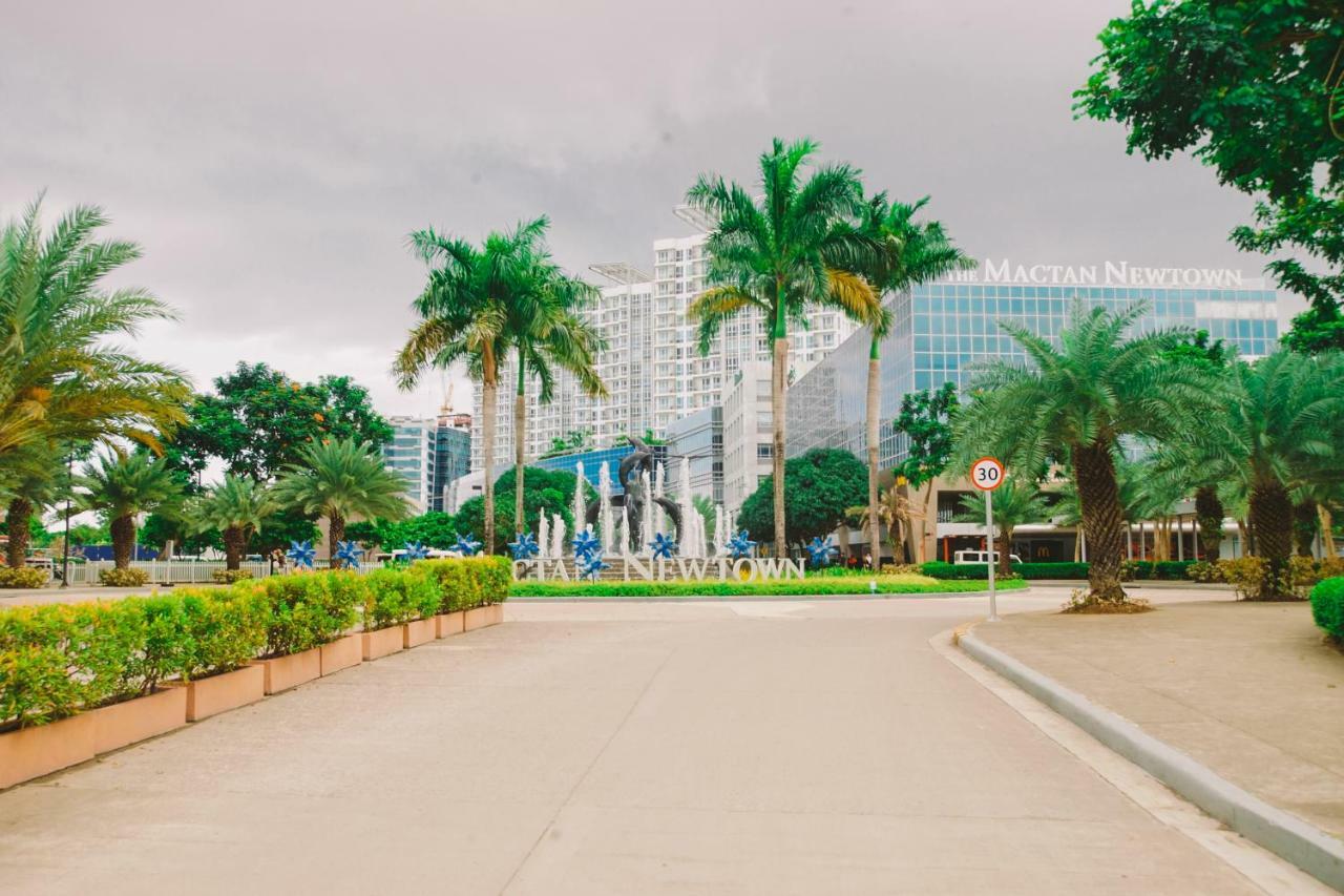 Mactan Newtown Condo Мактан Екстер'єр фото